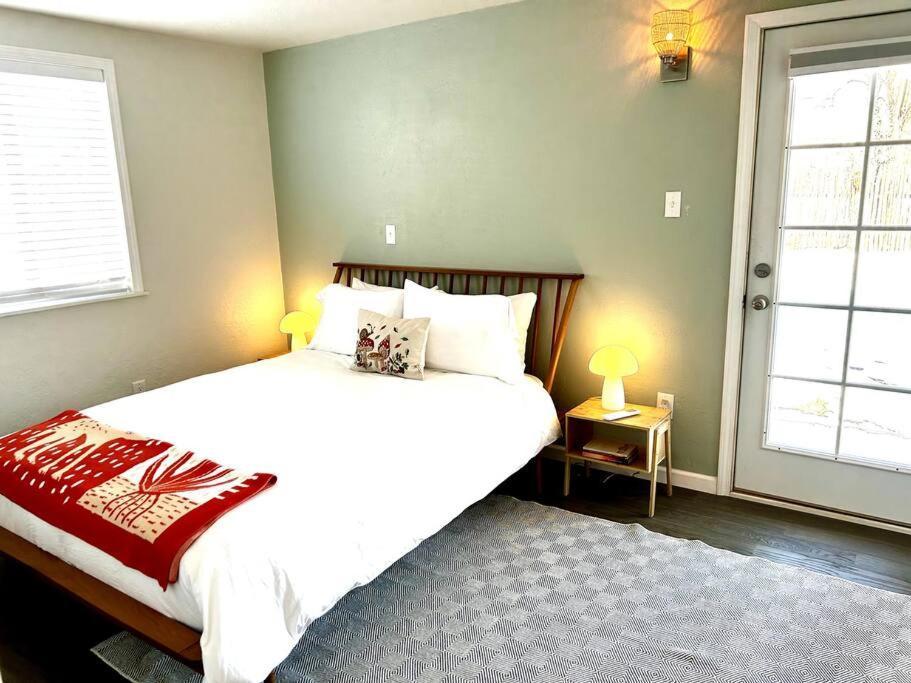 Fully Furnished, Serene Taos House Екстериор снимка