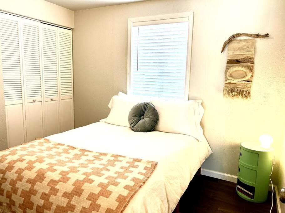 Fully Furnished, Serene Taos House Екстериор снимка
